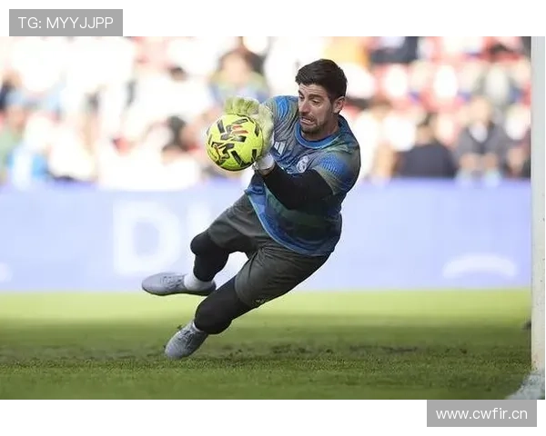 穆尼奥斯：离开皇马不后悔 面对库尔图瓦射门难